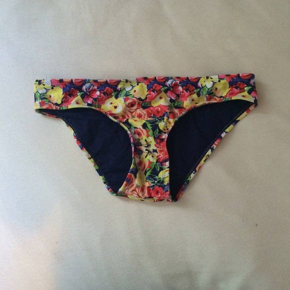 Floral bathing suit bottom - Picture 2 of 2