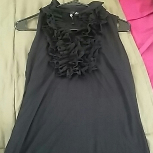Milano ruffled top new without tags