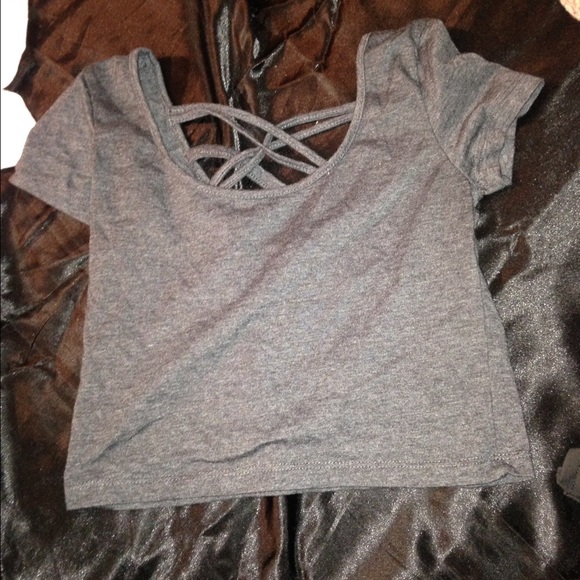 Crop top - Picture 2 of 2