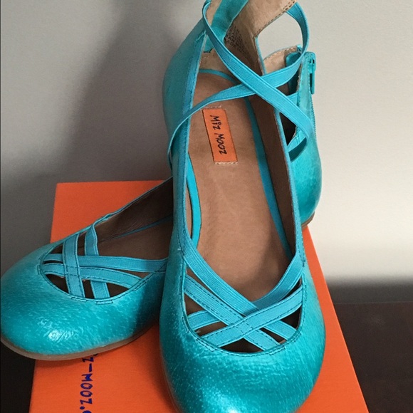 New in box Miz Mooz aqua colored flats.