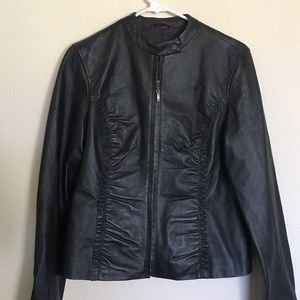 Cool black leather jacket 😎