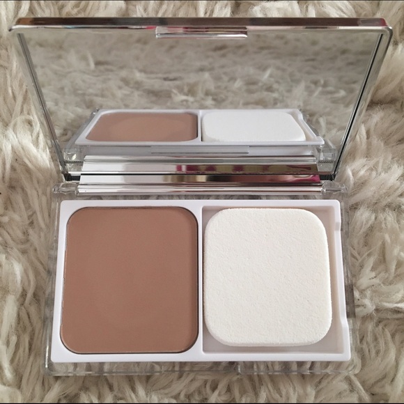 Clinique acne solutions powder