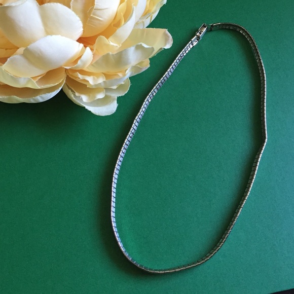 Silver Omega necklace - Picture 2 of 3