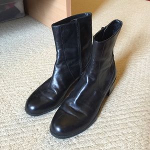 Bandolino Black Leather Boots Size 8