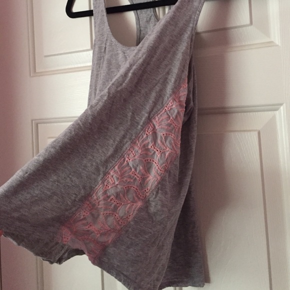 Beautiful Gray Tank Top - Picture 2 of 4