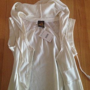 Sleeveless Sweatjacket • Free People