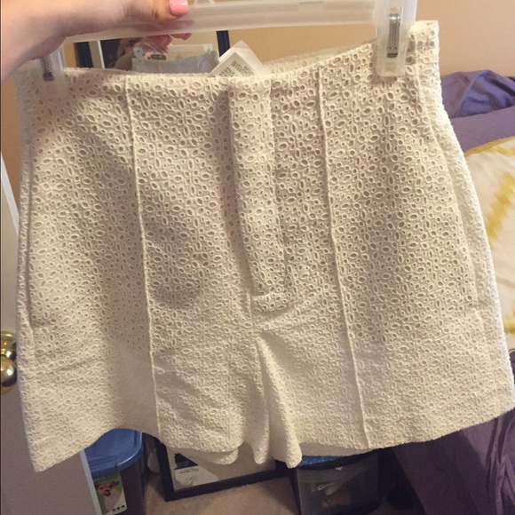 Too big - Picture 1 of 1