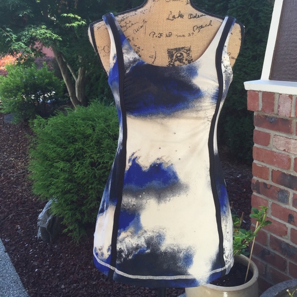 Lululemon stretch top