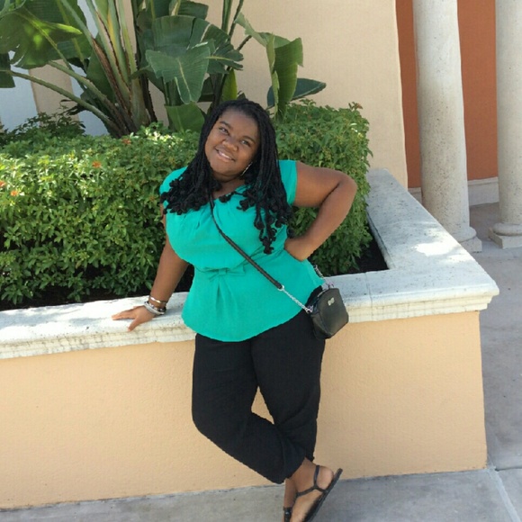 Meet your Posher, Nasia