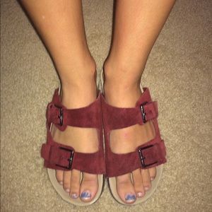 American Eagle Off-brand Birkenstocks
