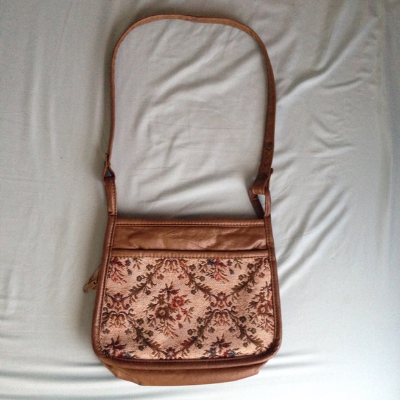 Adorable vintage floral shoulder purse❤️