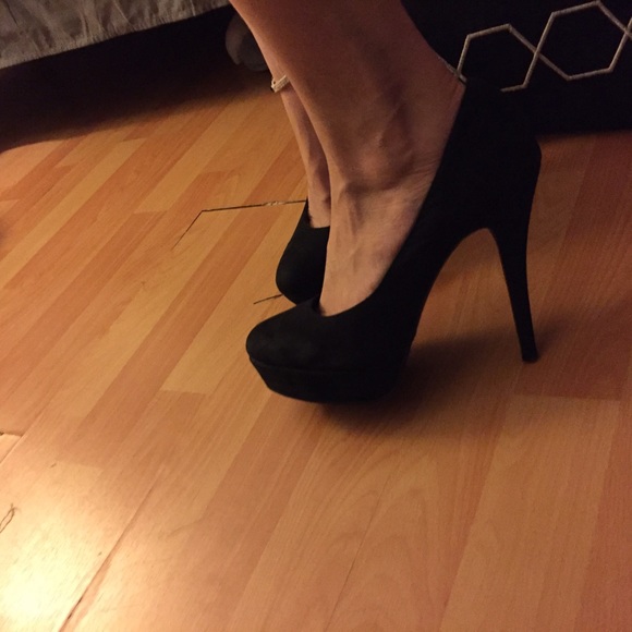 Sold - Picture 3 of 4