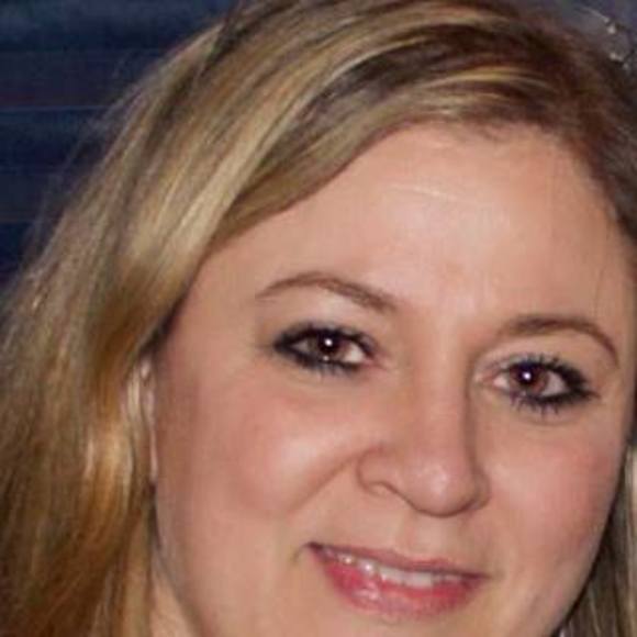 Meet your Posher, Debi - Picture 1 of 1