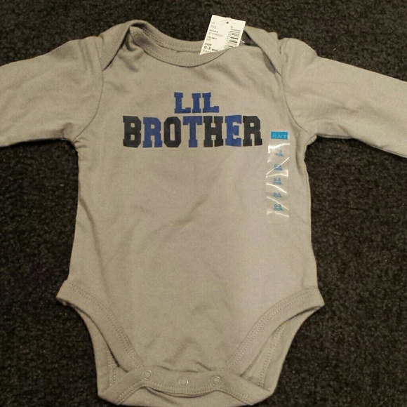New baby boys long sleeve onesie - 9-12 mths only! - Picture 2 of 2