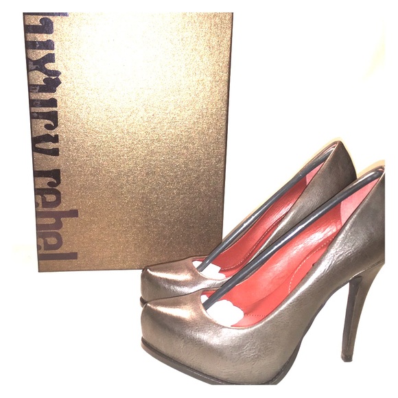 Brand new Luxury Rebel dark gray leather heel