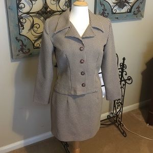 Skirt Suit size 9/10. All That Jazz. Brown & Cream