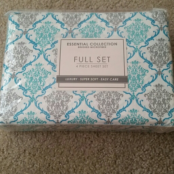Full bed sheet set