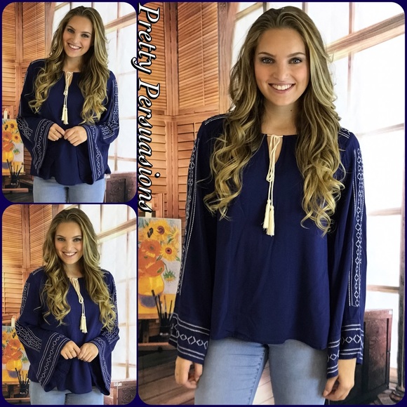 SOLD OUT‼️Embroidered Navy Kimono Bell Sleeve Top - Picture 3 of 4