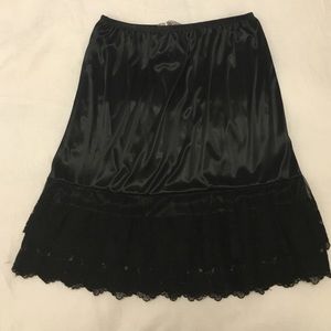 Lace skirt extender