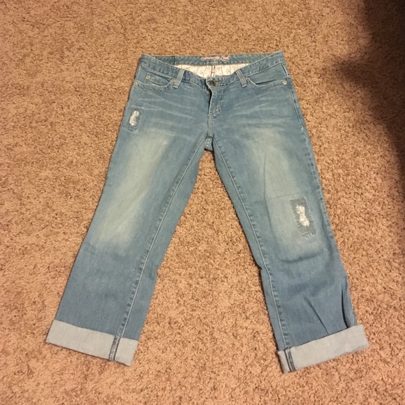 Distressed Jean Capri