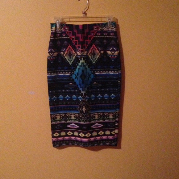 Price Slash: Tribal stretchy skirt - Picture 1 of 1