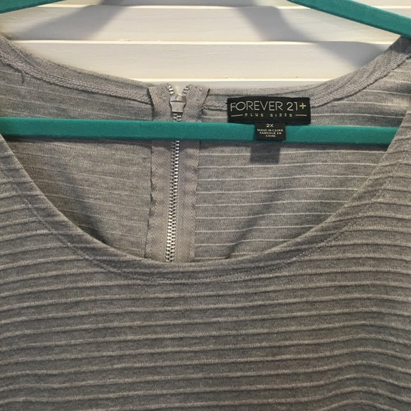 Forever 21+ Gray Zip Back Tee - Picture 2 of 3