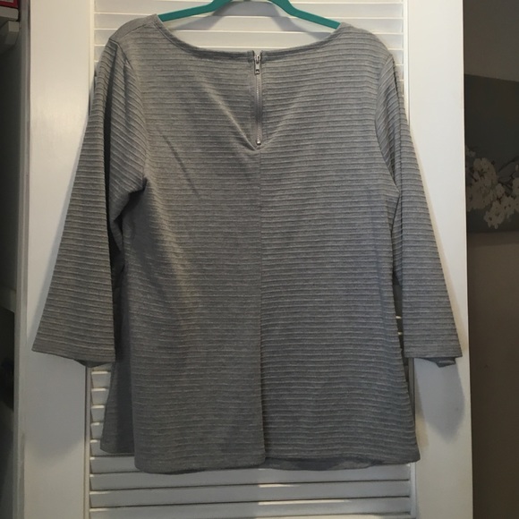 Forever 21+ Gray Zip Back Tee - Picture 3 of 3