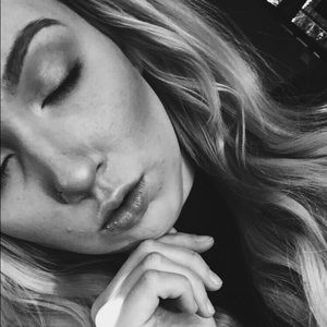 Meet your Posher, Leah