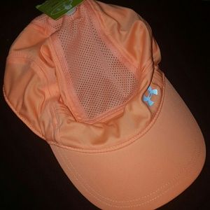 Woman's Under Armour hat