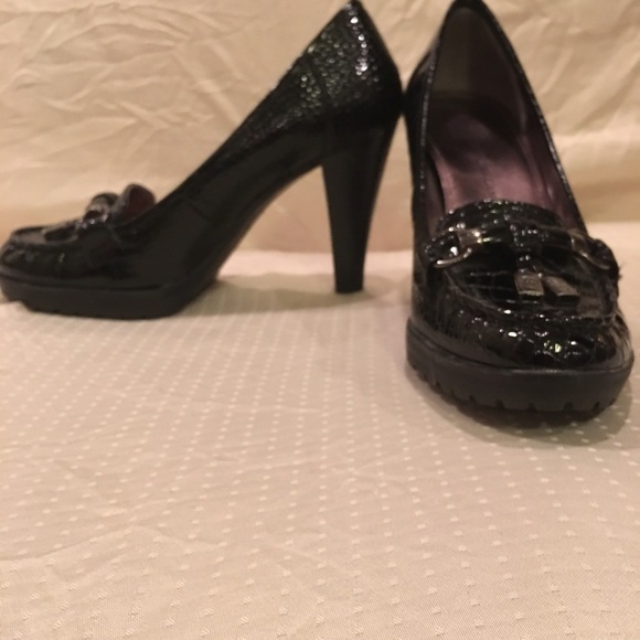 Patent leather heels sz 5
