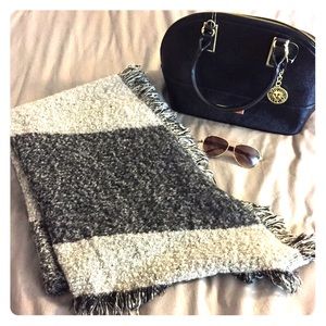 Black and grey scarf