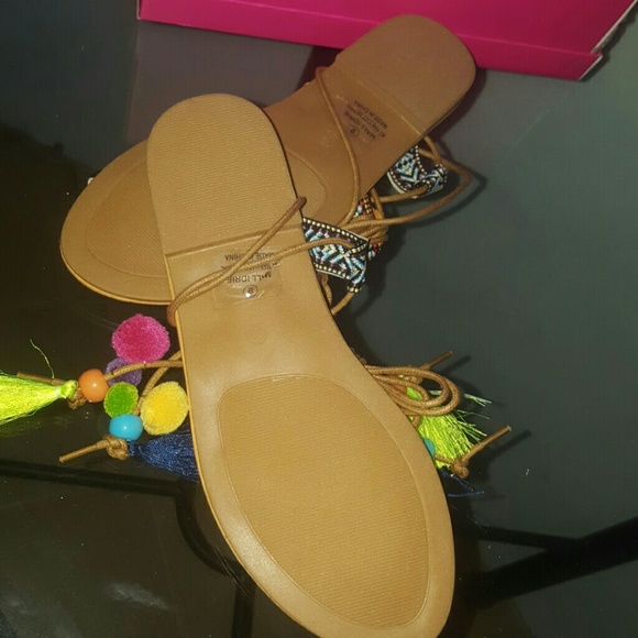 Hold Pom Pom sandals - Picture 2 of 3