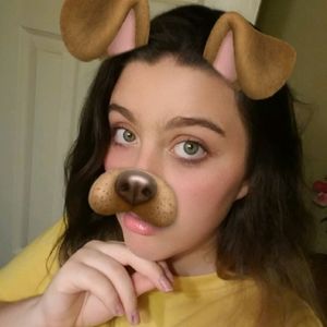 Meet your Posher, Alicia