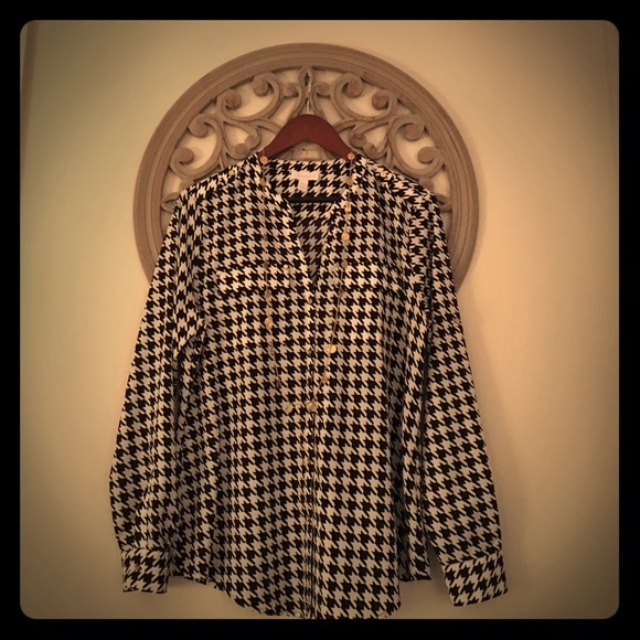 Charter Club Houndstooth Button-up, Large