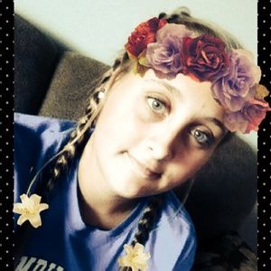 Meet your Posher, Caitlyn