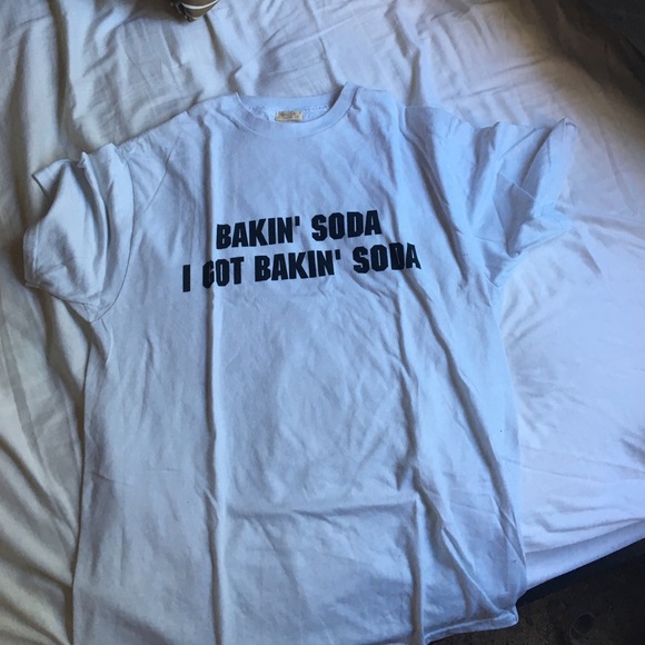 BAKIN SODA T-SHIRT