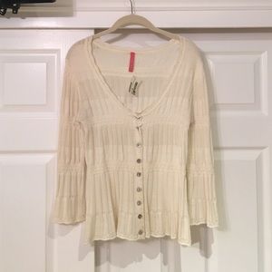 Off White 3/4 sleeve lightweight sweater