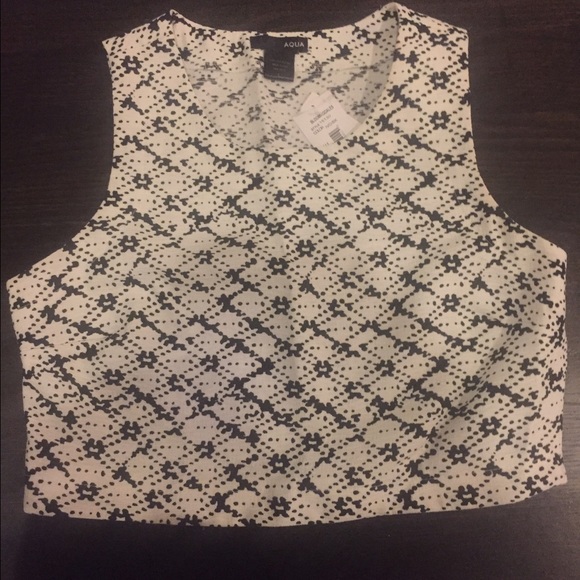BNWT- Black and white crop top!