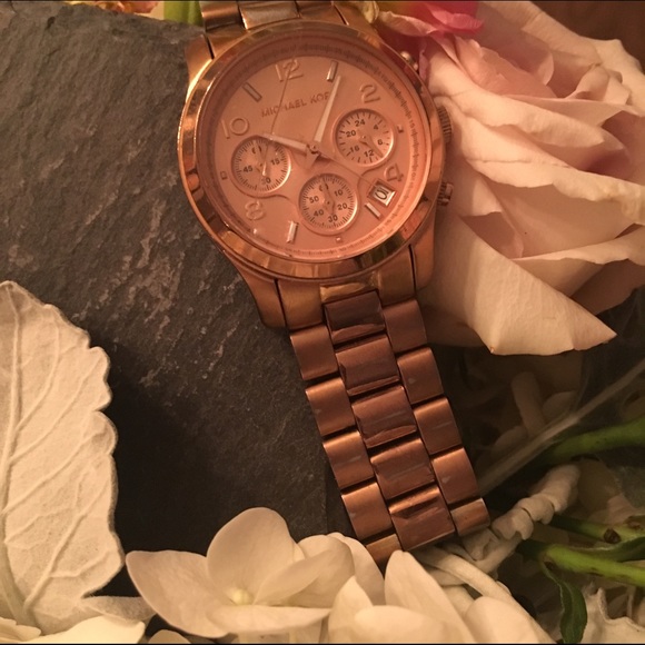 ☄Rose gold Michael Kors watch ☄