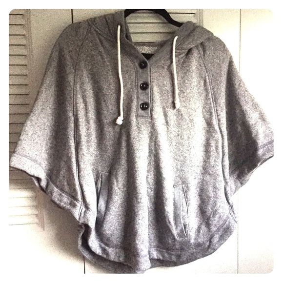 American Eagle Outfitters Jackets & Blazers - American eagle hooded poncho