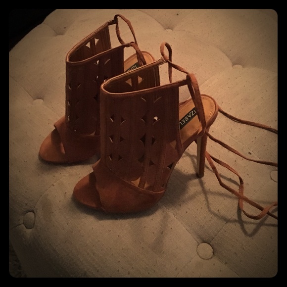 Strapped brown heels from JustFab - Picture 1 of 3