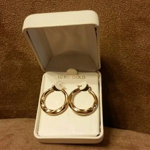 10 KT Gold earrings