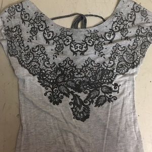 gray lacey tee