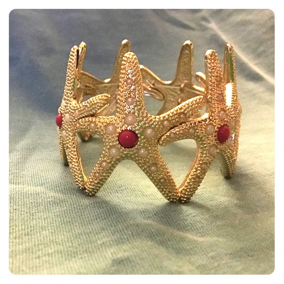 Lilly Pulitzer Jewelry - Gold Lilly Pulitzer Starfish Bracelet Lilly Pulitzer Jewelry - Gold Lilly Pulitzer Starfish Bracelet