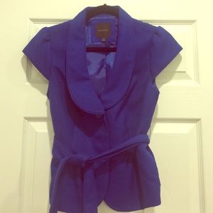 Stand out in this royal blue Limited jacket 💙