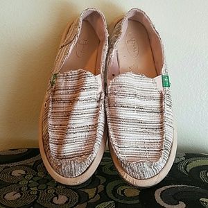 Sanuk slip on