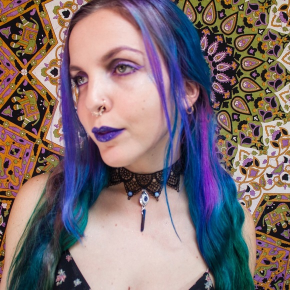 Handmade Crystal Eyeball Lace Choker Collar โจ - Picture 2 of 4