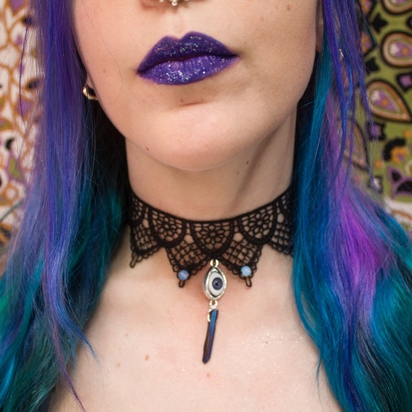 Handmade Crystal Eyeball Lace Choker Collar โจ - Picture 4 of 4