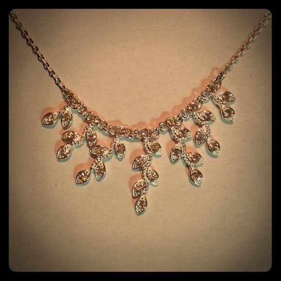 Nine West necklace