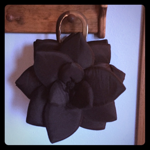 ⚫️Lotus Flower Handbag ⚫️